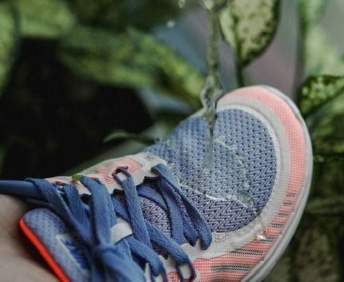 BÍ QUYẾT BẢO QUẢN GIÀY DÉP TRONG MÙA MƯA VÀ NỒM ẨM
