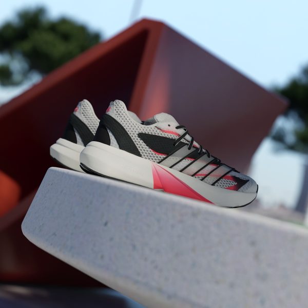 Giày Lightblaze Adidas Nữ