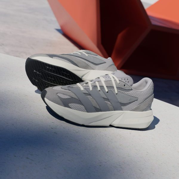 Giày sneaker Adidas Lightblaze