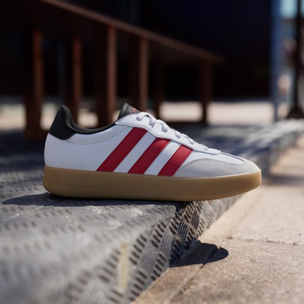 Giày sneaker Adidas Barreda