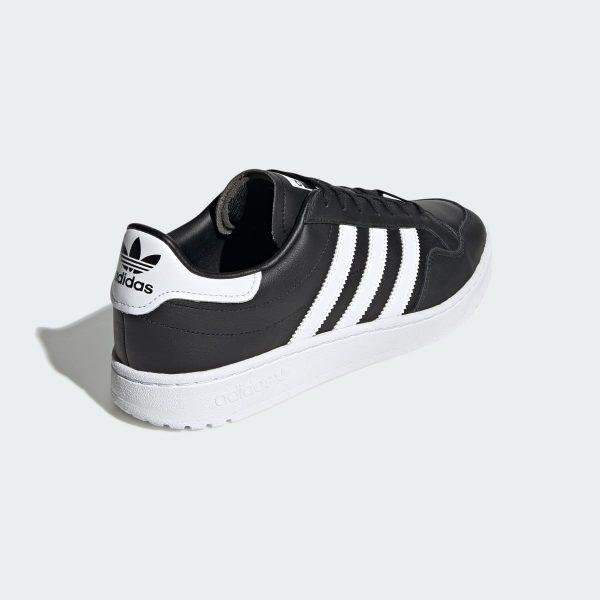 Giày sneaker Adidas Team Court