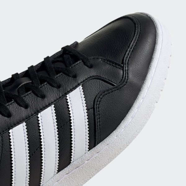 Giày sneaker Adidas Team Court