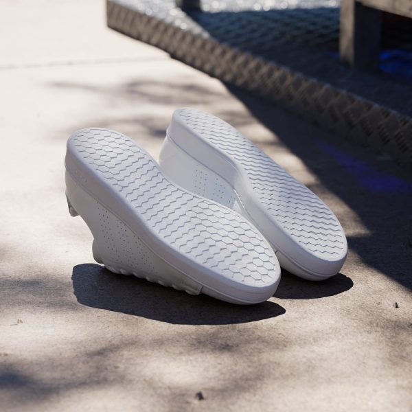 Giày sneaker Adidas Advantage