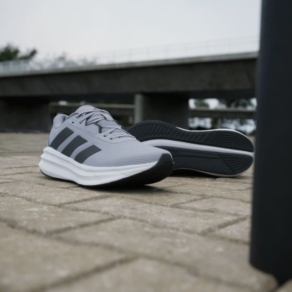 Giày sneaker Adidas Galaxy 7